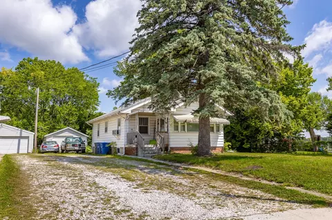 3216 E Tiffin Ave, Des Moines, IA 50317