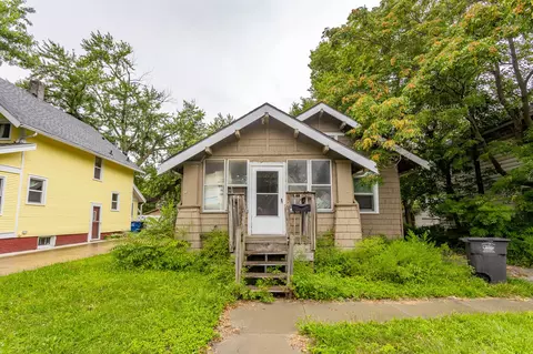 1812 E 14th St, Des Moines, IA 50316