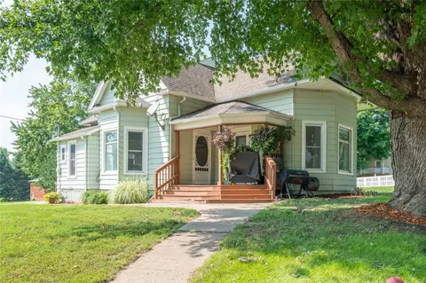400 Brown St, Runnells, IA 50237