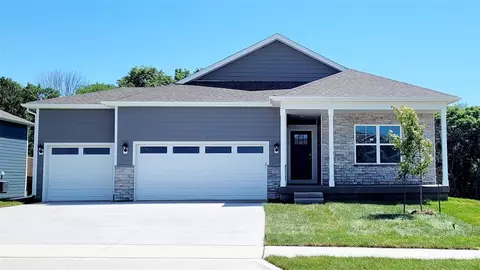 5507 NE Sienna Dr, Ankeny, IA 50021