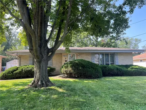 6210 Franklin Ave, Des Moines, IA 50322