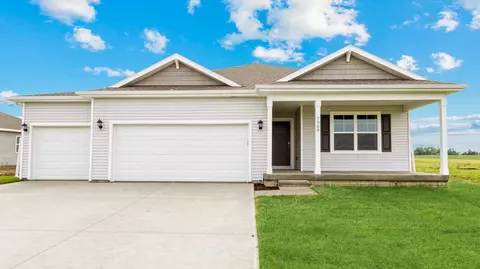 1104 Michael St SE, Bondurant, IA 50035