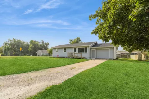 301 N 2nd St, Woodward, IA 50276