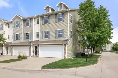 916 NE 48th Ln, Ankeny, IA 50021