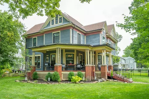 1607 Cherry St, Dallas Center, IA 50063