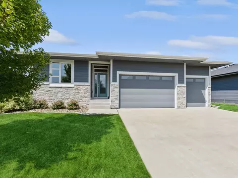 482 NE Westgate Dr, Waukee, IA 50263