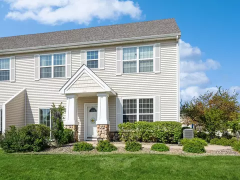 1015 NE Greenview Dr, Ankeny, IA 50021