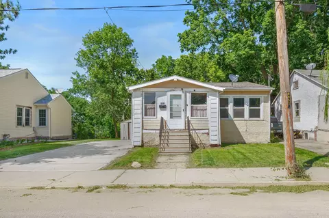 1931 Allison Ave, Des Moines, IA 50314
