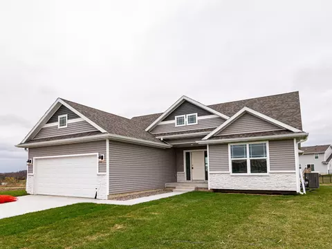 115 All Saints Dr, Stuart, IA 50250