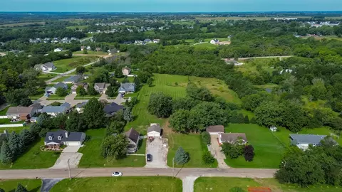 1209 G St, Indianola, IA 50125