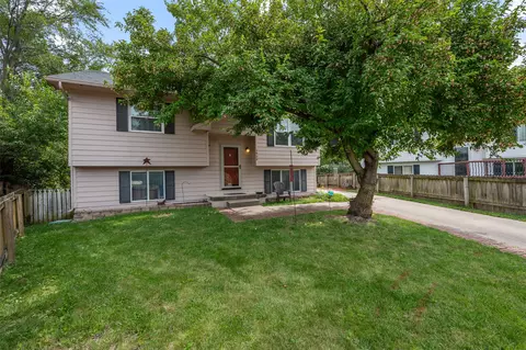 1929 E Lacona Ave, Des Moines, IA 50320