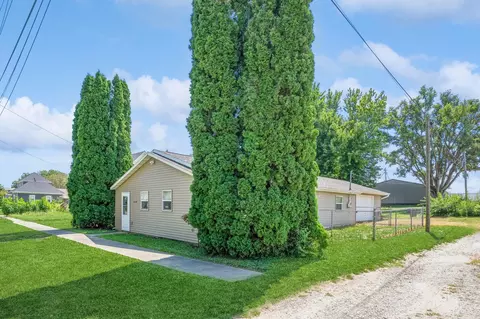 320 2nd St, Collins, IA 50055