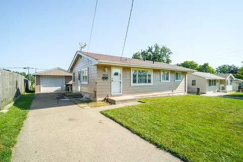 2832 Richmond Ave, Des Moines, IA 50317