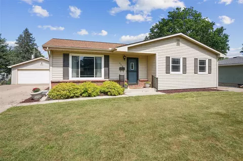414 SE 7th St, Ankeny, IA 50021