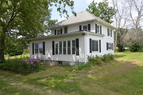 1310 SE 72nd St, Runnells, IA 50237