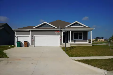 1416 NE Aspen Ct, Grimes, IA 50111