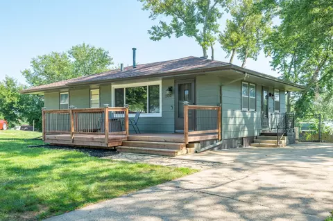 200 Poplar St, Carlisle, IA 50047