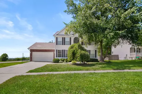 1407 S 3rd St, Indianola, IA 50125