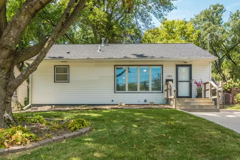 1404 62nd St, Des Moines, IA 50311