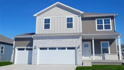 519 Creekview Ave, Polk City, IA 50226