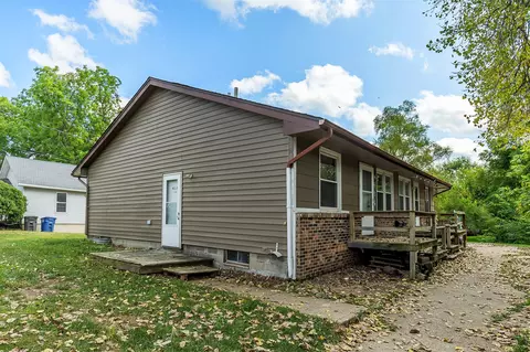 914 Lewis Ave, Des Moines, IA 50315