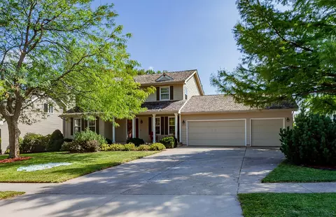 2121 NW 139th St, Clive, IA 50325