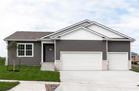 501 Coyote St, Mitchellville, IA 50169