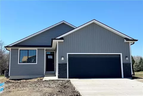 2632 21st St SW, Altoona, IA 50009