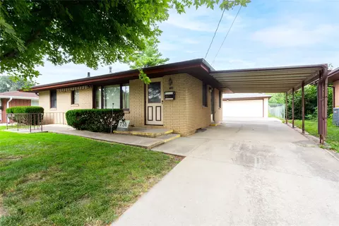 731 19th St, West Des Moines, IA 50265