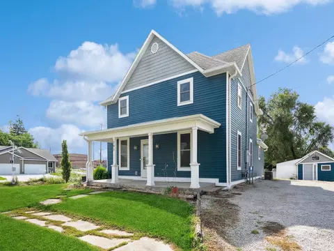207 E South St, Prairie City, IA 50228