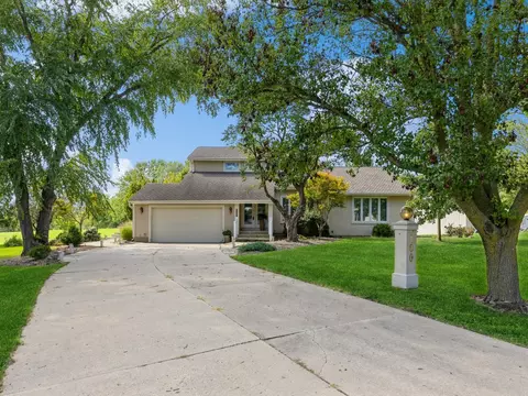 100 N 5th St, Milo, IA 50166