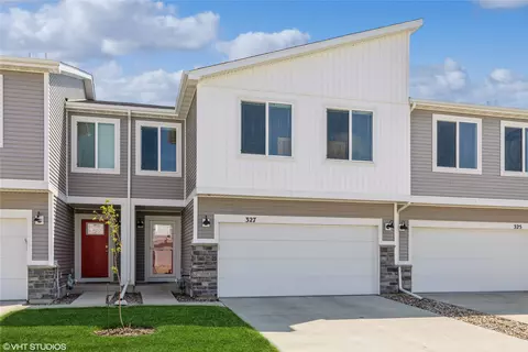 327 NE Mink Dr, Waukee, IA 50263