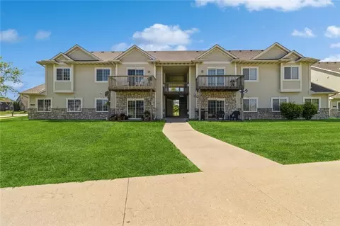1640 NW Prairie Lakes Dr #2, Ankeny, IA 50023