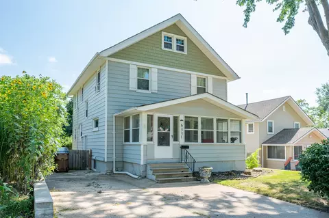633 8th St, West Des Moines, IA 50265