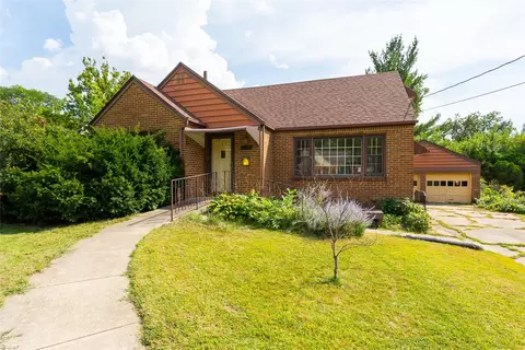 2741 John Patterson Rd, Des Moines, IA 50317