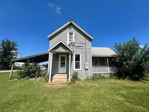 208 2nd St, Boxholm, IA 50040