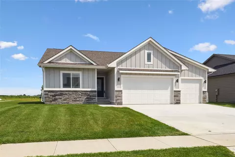 165 NW Ashley Ct, Waukee, IA 50263