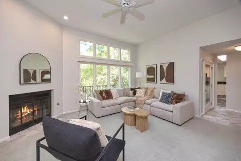 3711 Oak Creek Pl, West Des Moines, IA 50265