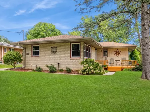 901 29th St, West Des Moines, IA 50265