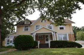 4216 Ingersoll Ave, Des Moines, IA 50312