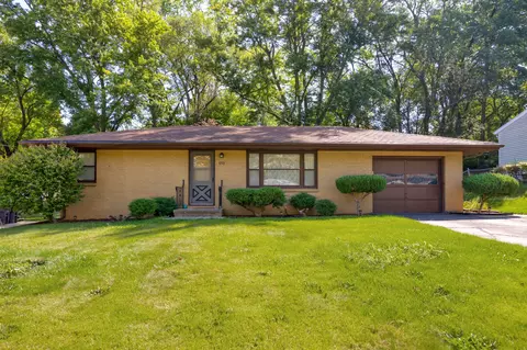 7703 SW 10th St, Des Moines, IA 50315