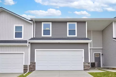 641 Venice Ave, West Des Moines, IA 50266