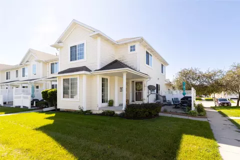 2817 Ithica Ct, Altoona, IA 50009