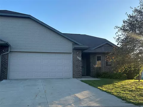 507 Edgebrook Ct, Marshalltown, IA 50158