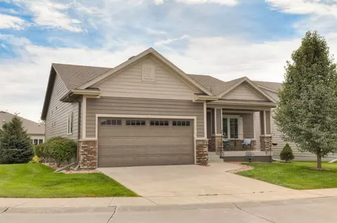 9175 Canyon St, West Des Moines, IA 50266