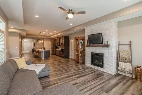 2818 NW 39th Ln, Ankeny, IA 50023