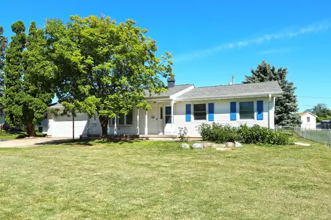 204 Thunderbird Dr, Marshalltown, IA 50158