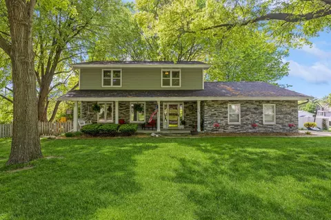 728 43rd St, West Des Moines, IA 50265