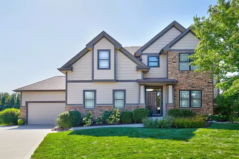 4300 NW 168th Ct, Clive, IA 50325