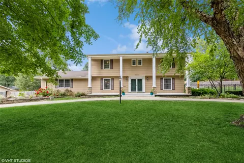 7115 Franklin Ave, Windsor Heights, IA 50324